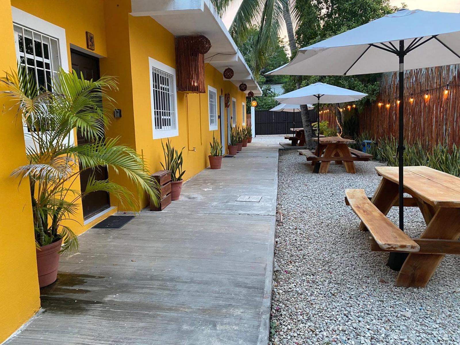 Hotel Apartaments Solecito Bacalar - Free Bikes & Paddle エクステリア 写真